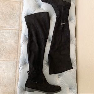 Kenneth Cole Wind-Y Suede Boots